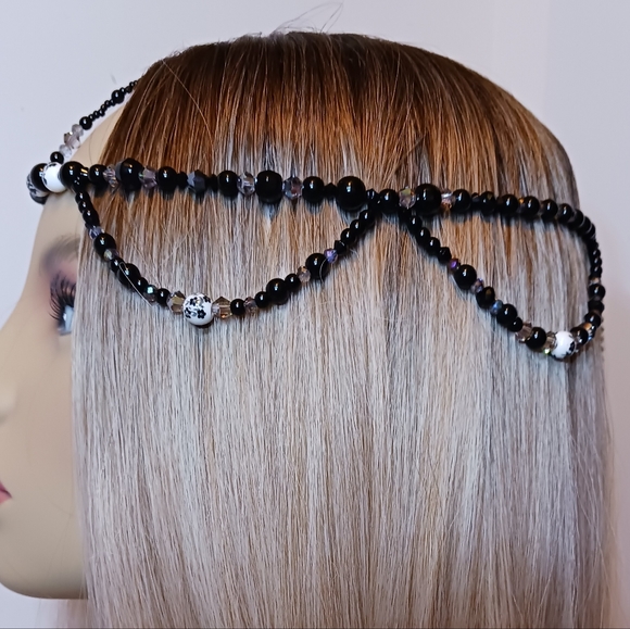 Beaded Headpiece Black beads and white bead with black floral. - Picture 2 of 6